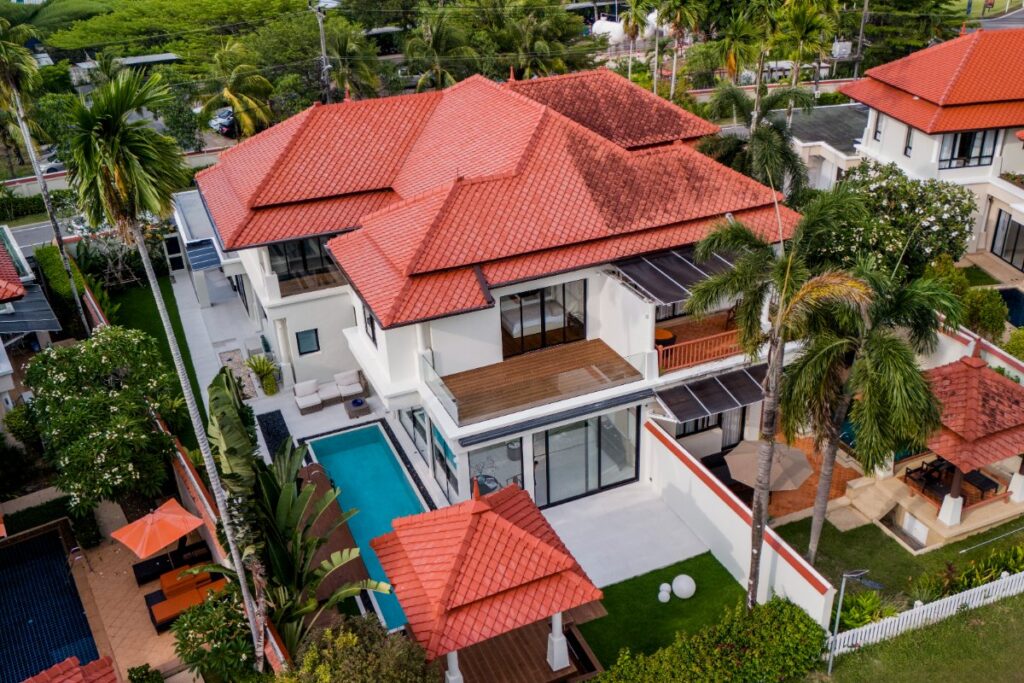 Luxe villa met golfzicht te koop in Laguna, Bangtao